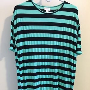 EUC LuLaRoe Irma Top
